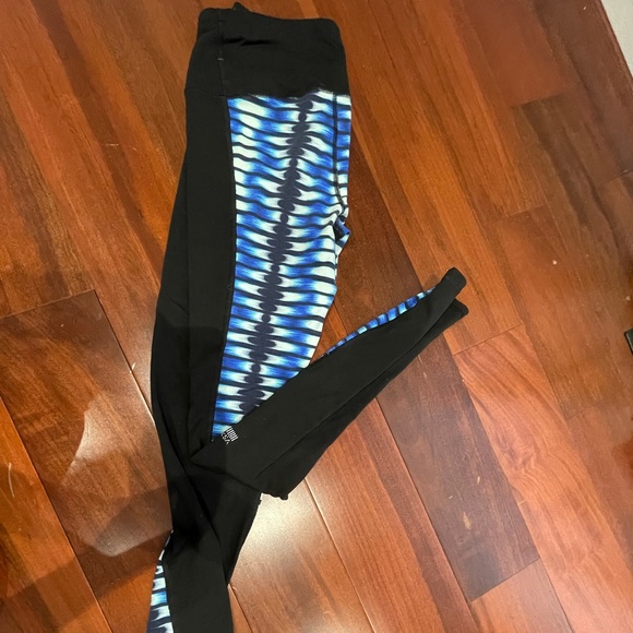 Victoria’s Secret Leggings - Picture 1 of 4